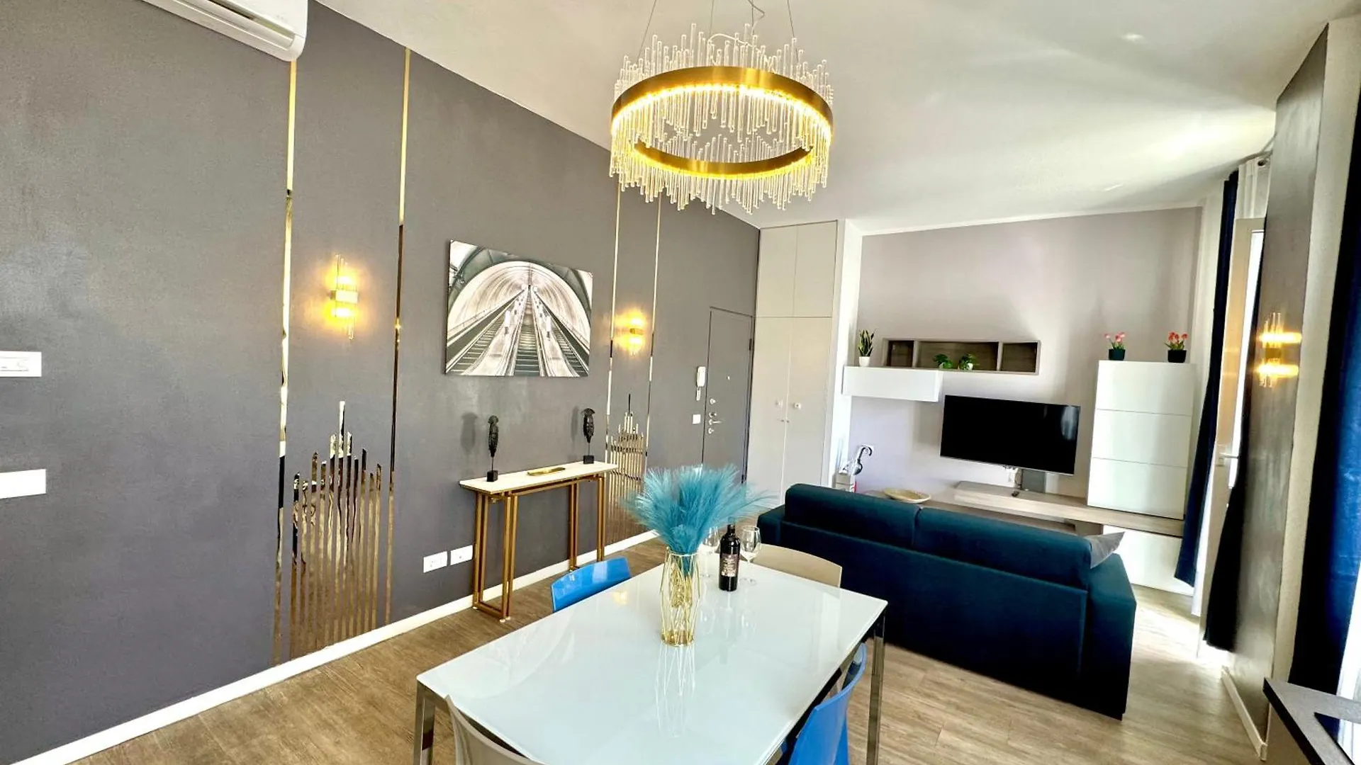 Milano Duomo Design Apartment 0*, Milan